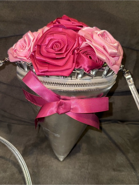 Betsey Johnson Handbags - Betsey Johnson Kitsch Somethin New Bouquet Crossbody Bride Quinceañera Fairycore